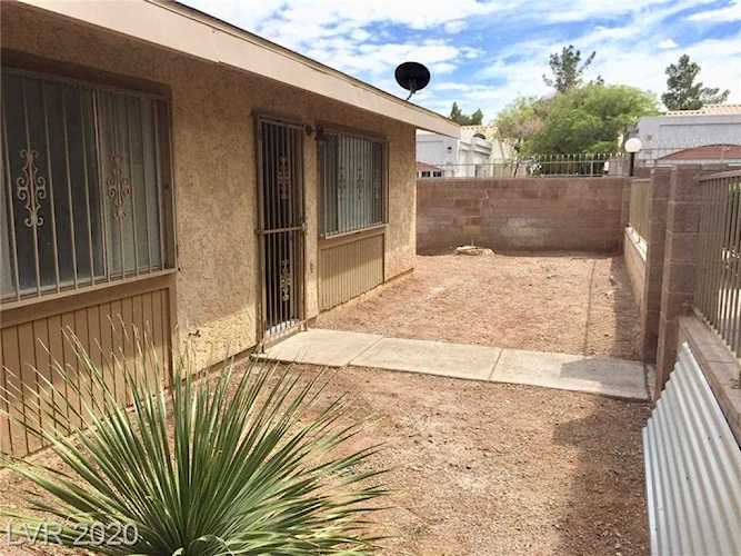 6421 Little Pine Way Las Vegas, NV 89108