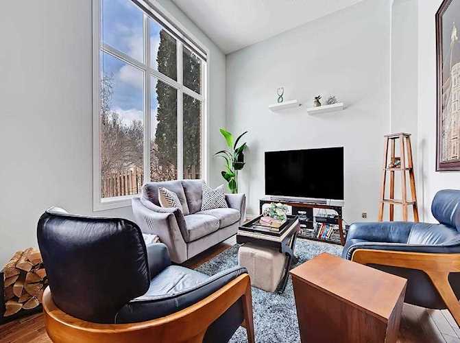 1011 Canterbury Drive SW #20 Calgary, AB T2W 2S8