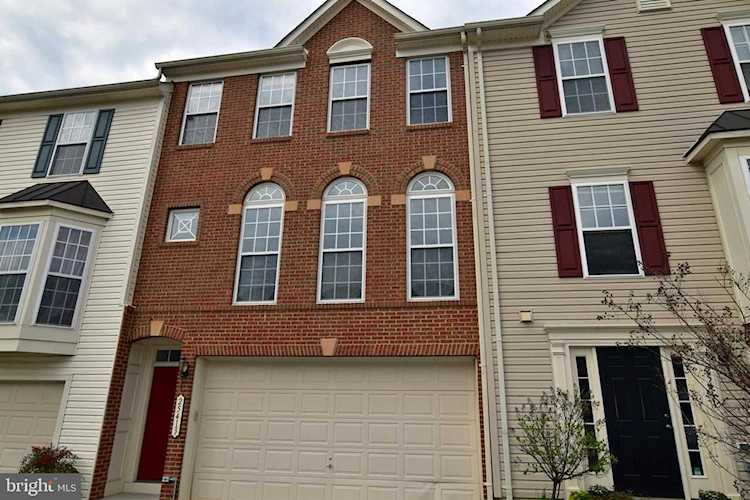 25413 Elm Terrace Aldie, VA 20105 | MLS ® VALO407272 Photo 1