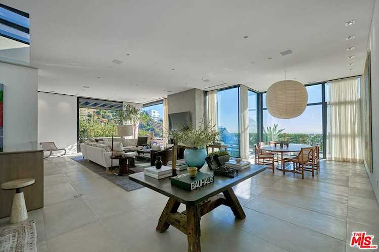 1814 Marcheeta Place Los Angeles, CA 90069