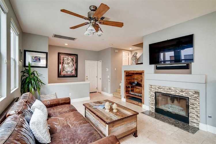 365 Carmel Creeper Pl Encinitas, CA 92024