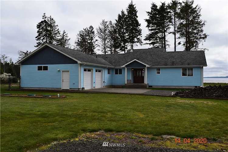 171 Bay Center Rd South Bend, WA 98586