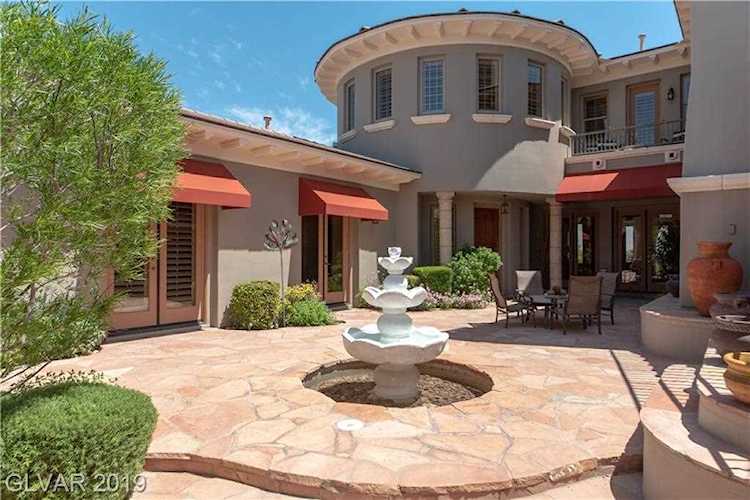 212 Royal Ascot Dr Las Vegas, NV 89144