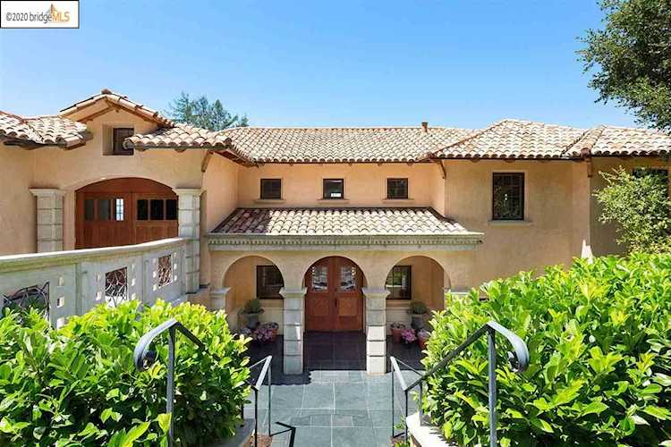 1440 Westview Dr Berkeley, CA 94705