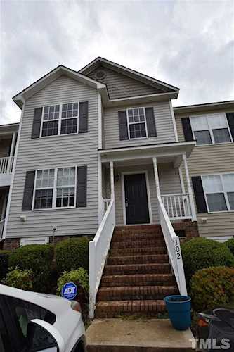 102 Hyde Park Clayton, NC 27520