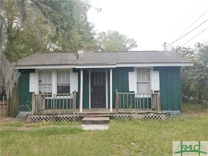 3230 Helen St Savannah, GA 31404 | MLS 221971 Photo 1