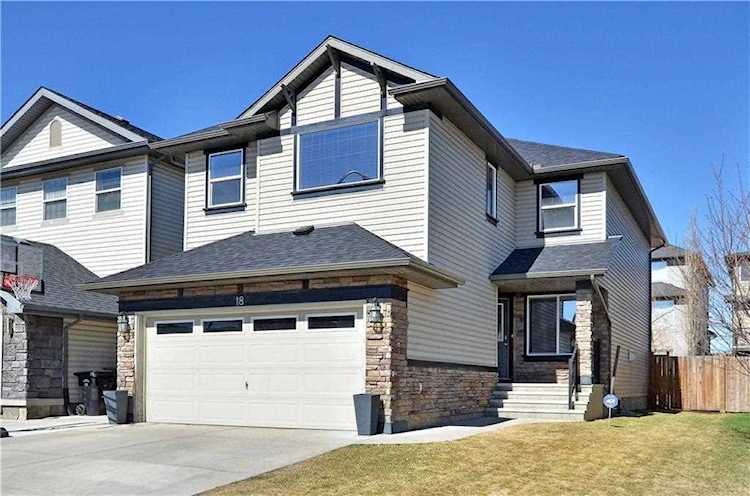 18 Kincora Heights NW Calgary, AB T3R 1N3