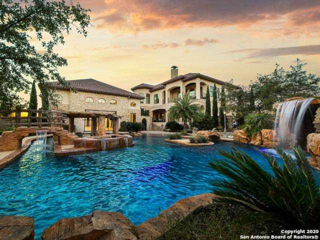 8 Villers St Paul San Antonio, TX 78257