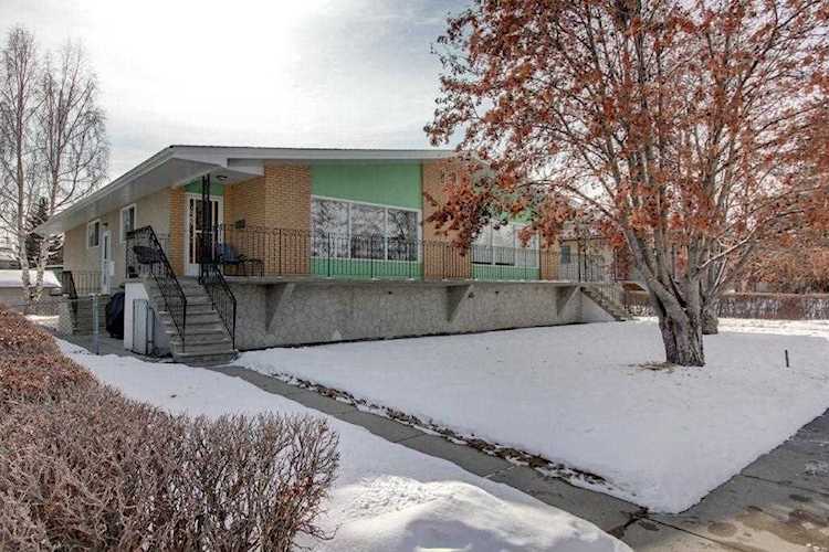 2113/2115 50 Avenue SW Calgary, AB T2T 2W5
