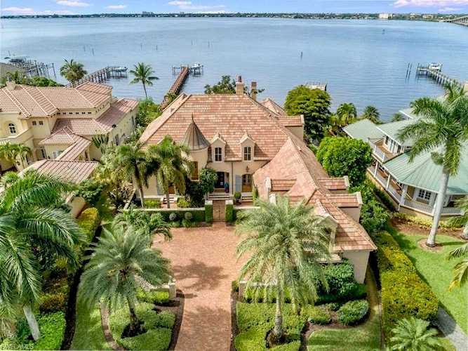 10070 Magnolia Pointe Fort Myers, FL 33919