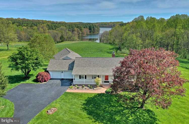 416 Obrecht Rd Sykesville, MD 21784