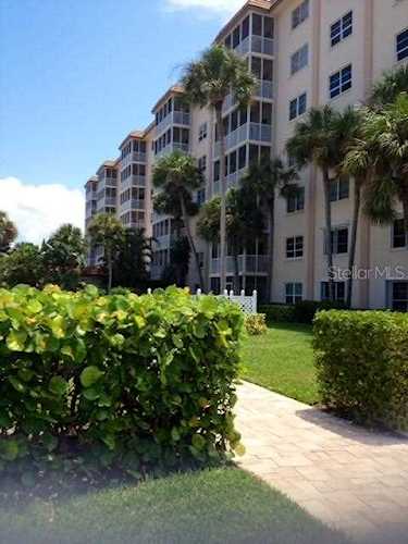 800 Benjamin Franklin Dr #202 Sarasota, FL 34236
