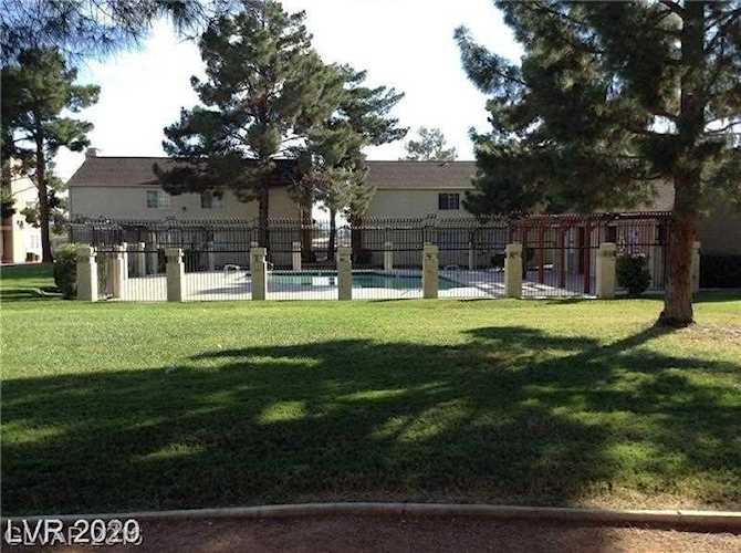 4672 Krissylouise Way Las Vegas, NV 89121