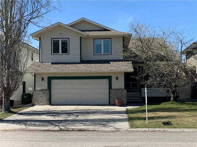 20 Sunwood Way SE Calgary, AB T2X 2W5