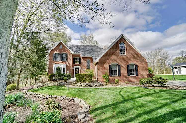 1316 Stratford Woods Drive Newark, OH 43055