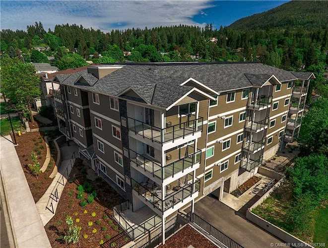 330 Southeast 4 Avenue #204 Salmon Arm, BC V1E4G4