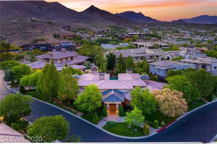 18 Misty Peaks Ct Las Vegas, NV 89135