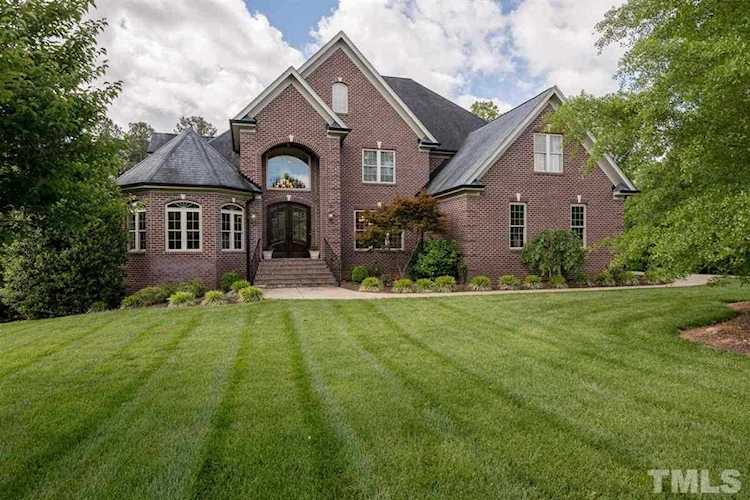 33 Plaza De Luke Square Clayton, NC 27527