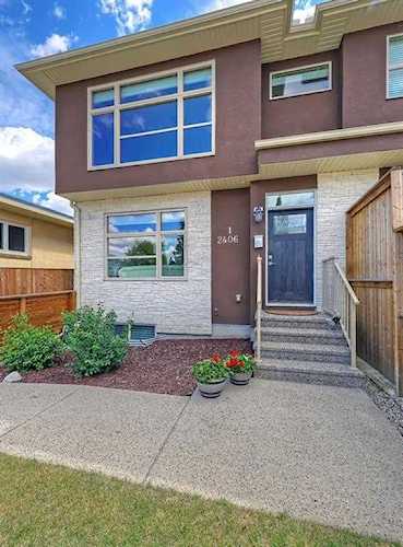 2406 29 Street SW #1 Calgary, AB T3E 2K4