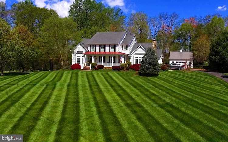 5841 Pine Brook Farm Rd Sykesville, MD 21784