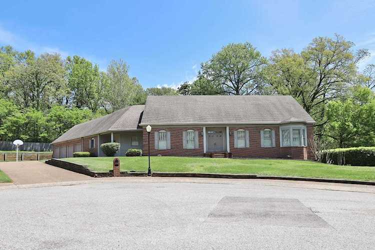 5617 Winthrop Court Evansville, IN 47715