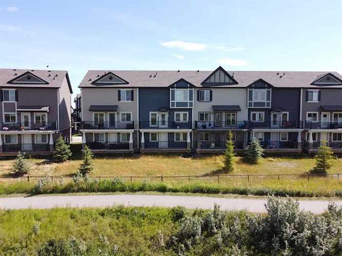 257 Legacy Point SE Calgary, AB T2X 3Z3