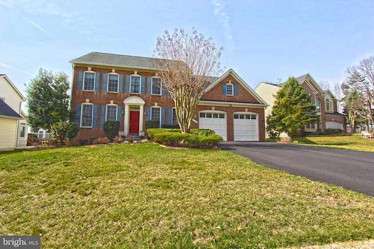 13107 Heart Leaf Ct Fairfax, VA 22030