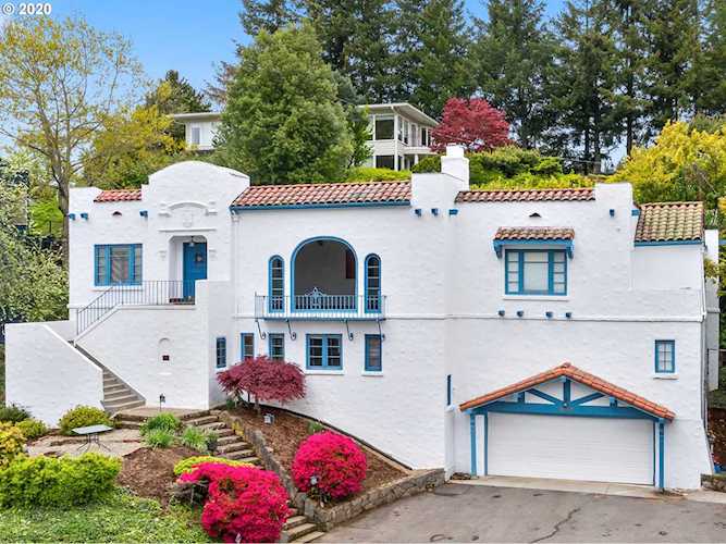 2959 SW Bennington Dr Portland, OR 97205