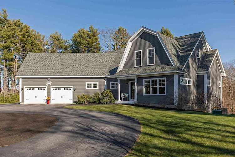 7 Harbor Side Dr York, ME 03909