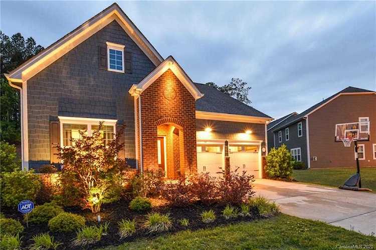 141 Cherry Bark Dr Mooresville, NC 28117