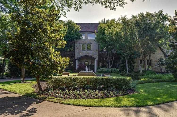 670 S Peytonville Avenue Southlake, TX 76092