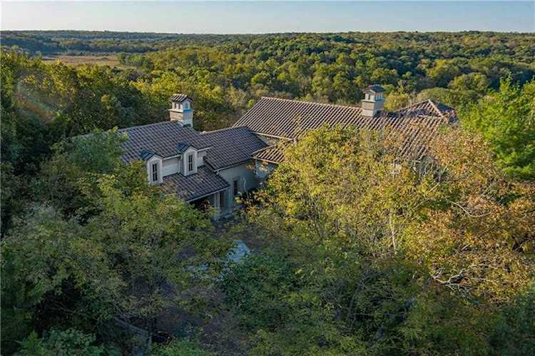 26733 W 109th St Olathe, KS 66061