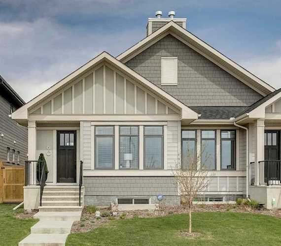 60 Mahogany Garden(s) SE Calgary, AB T3M 2S2