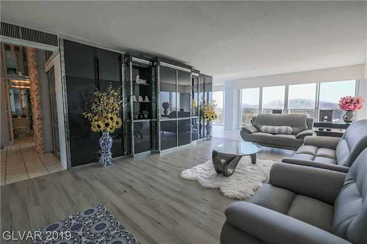 3111 Bel Air Dr #10D Las Vegas, NV 89109