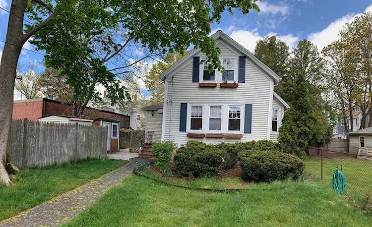 10 Walker St Quincy, MA 02171