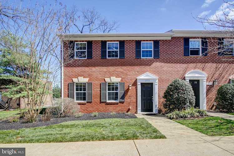 2311 Mcgregor Ct Vienna, VA 22182