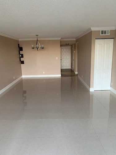 4539 Luxemburg Court #202 Lake Worth, FL 33467