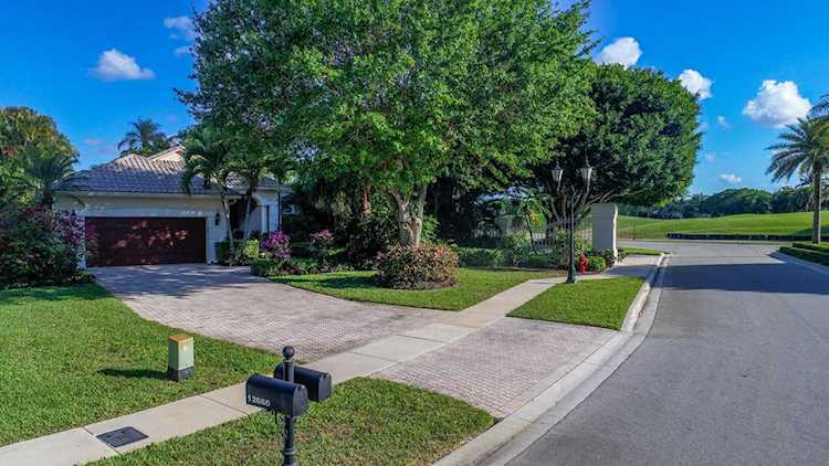 12670 Sunnydale Drive Wellington, FL 33414