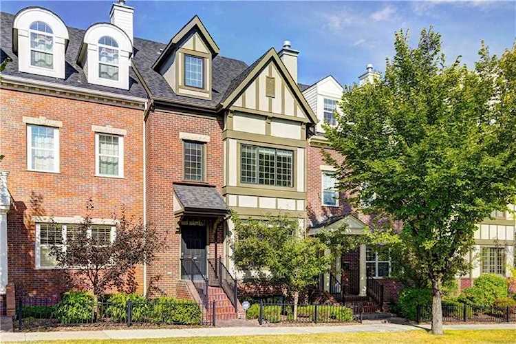 191 Ypres Green SW Calgary, AB T2T 6M3