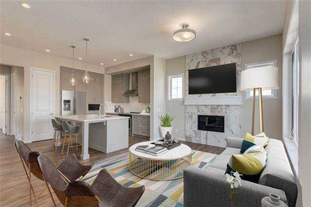 790 Mahogany Road SE Calgary, AB T3M 2Z5