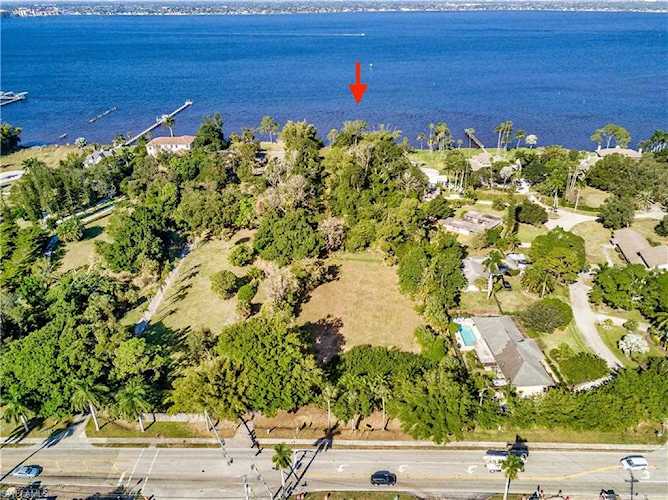 11480 Mcgregor Blvd Fort Myers, FL 33919