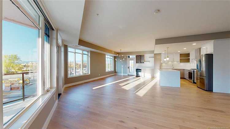529 Truswell Road #402 Kelowna, BC V1W3K7
