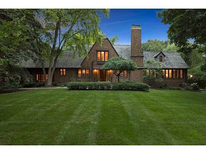 5125 Schaefer Road Edina, MN 55436