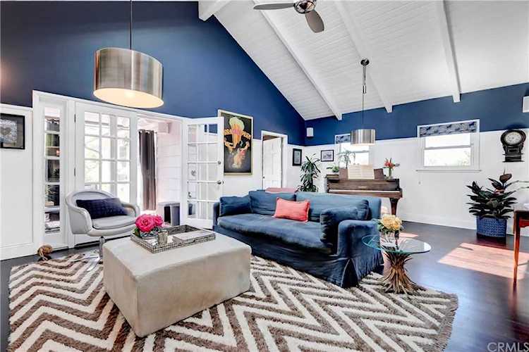 668 36th Street Manhattan Beach, CA 90266