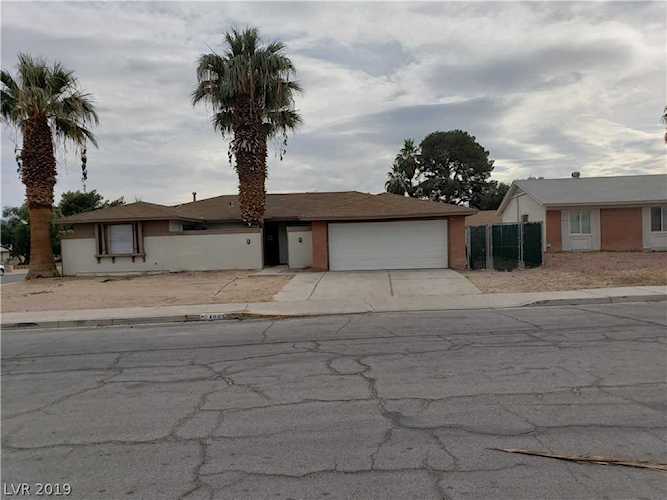 4895 La Fonda Dr Las Vegas, NV 89121