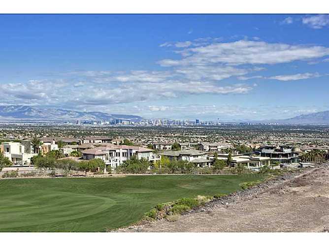 633 Majestic Rim Dr Henderson, NV 89012