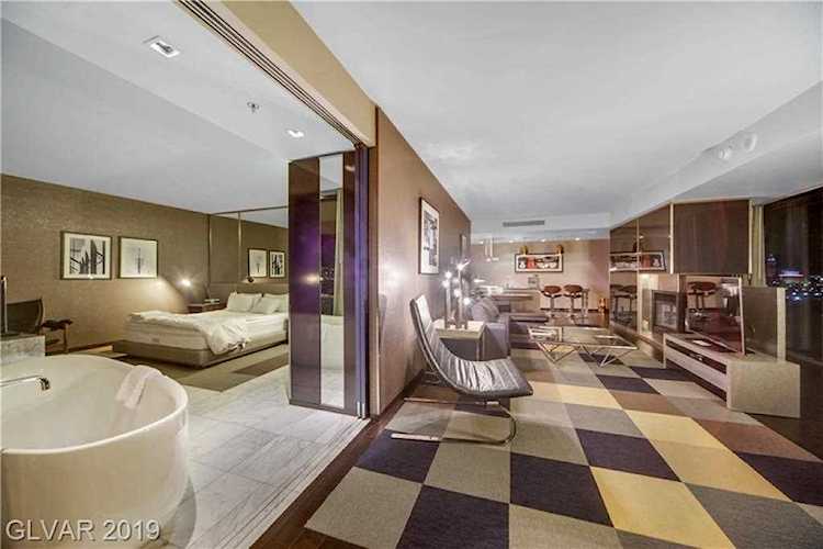 4381 Flamingo Rd #1121 Las Vegas, NV 89103