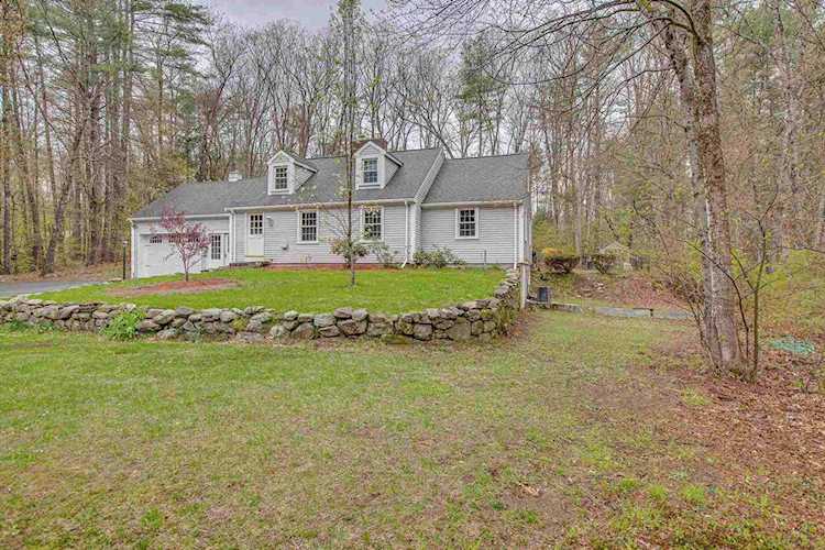 163 Wallace Rd Bedford, NH 03110