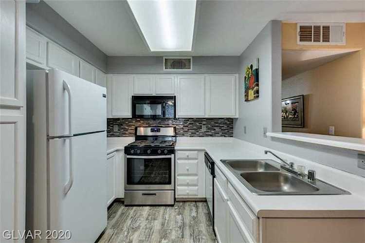 3060 Tarpon Dr #102 Las Vegas, NV 89120
