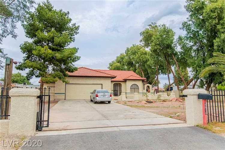 4874 Desert Inn Las Vegas, NV 89121